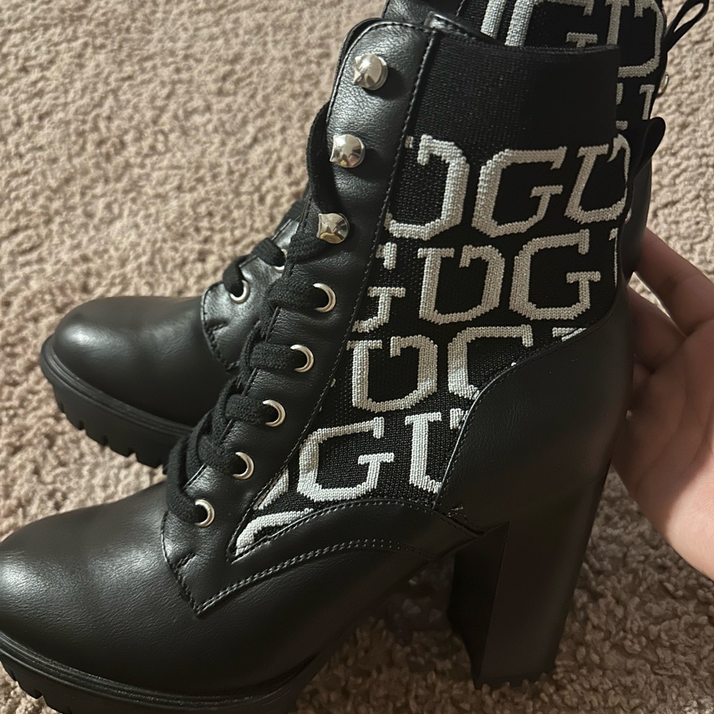 New! Guess black logo booties - Picture 4 of 6